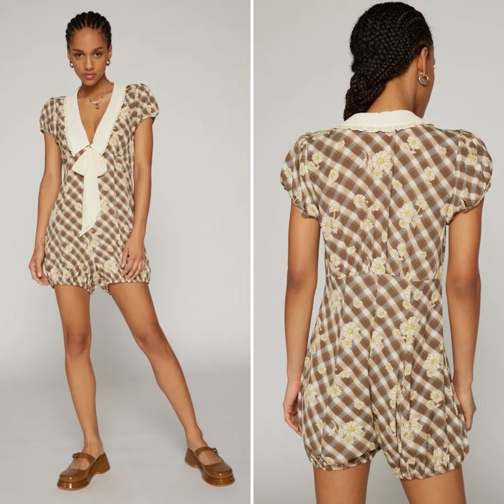 Daisy Print Kimchi Blue Giovanna Collared Romper S